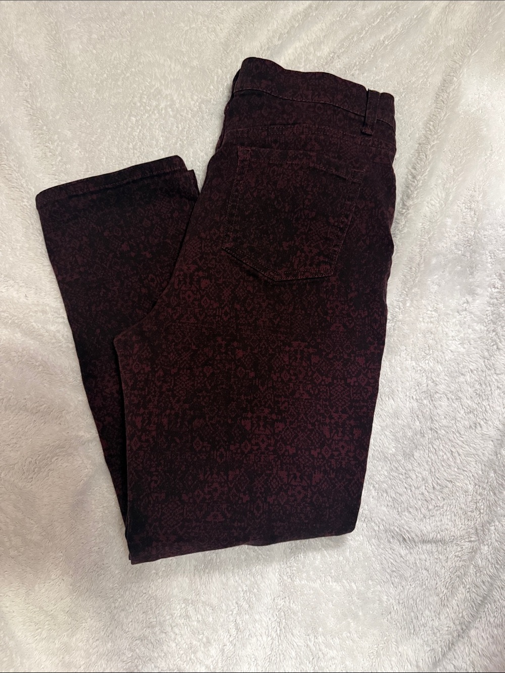 Gloria Vanderbilt Burgundy Patterned Skinny Jeans